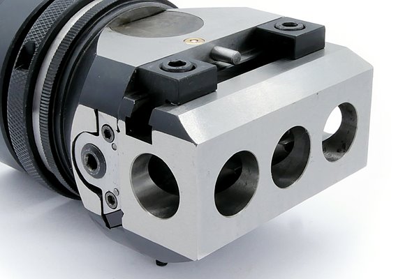 Głowica wytaczarska automatyczna GWZA-18 - chwyt DIN69871-40