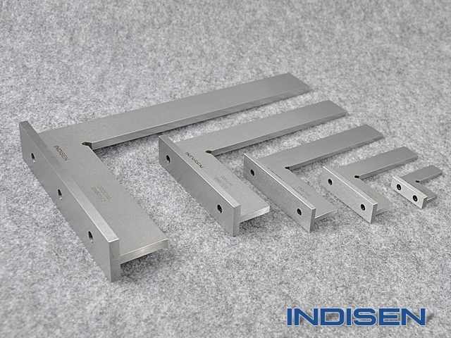 Kątownik stalowy ze stopą 300 x 200 mm - INDISEN (6010-3002)