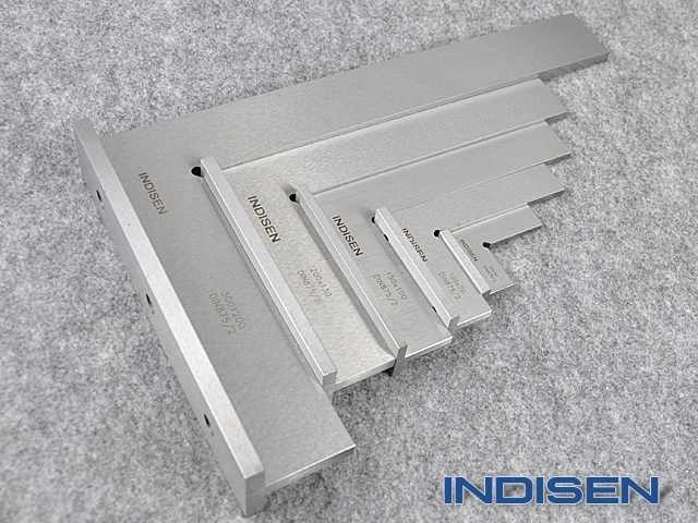 Kątownik stalowy ze stopą 300 x 200 mm - INDISEN (6010-3002)