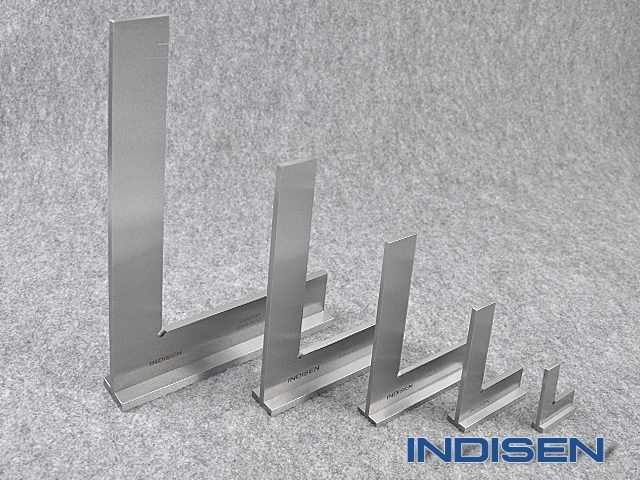 Kątownik stalowy ze stopą 300 x 200 mm - INDISEN (6010-3002)