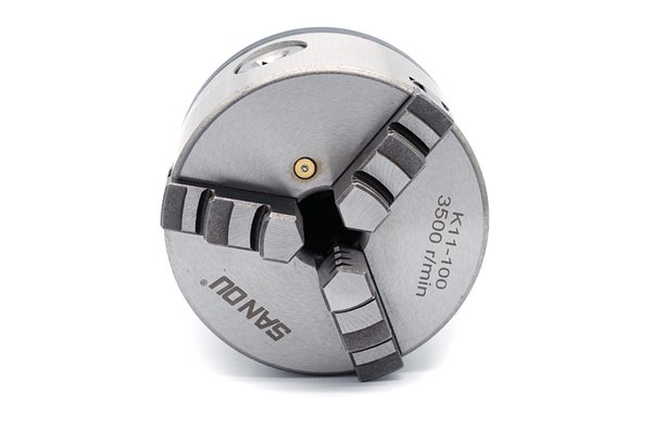 Uchwyt tokarski samocentrujący, żeliwny, 3 - szczękowy | 100 mm | chwyt Morse MK3 łożyskowany (DM-MW3-D100)