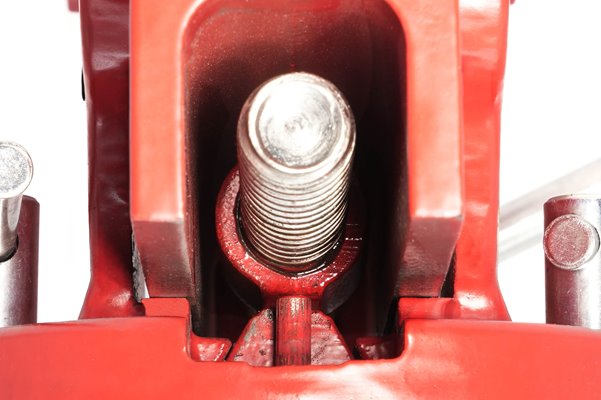 Imadło ślusarskie | szczęki ząbkowane 200 mm | z kowadełkiem i podstawą obrotową 360° - FORWARD FSV08