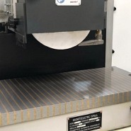 Szlifierka do płaszczyzn z cyfrowym wskaźnikiem położenia DPA31 - GT 22 - OPTIMUM 3111020